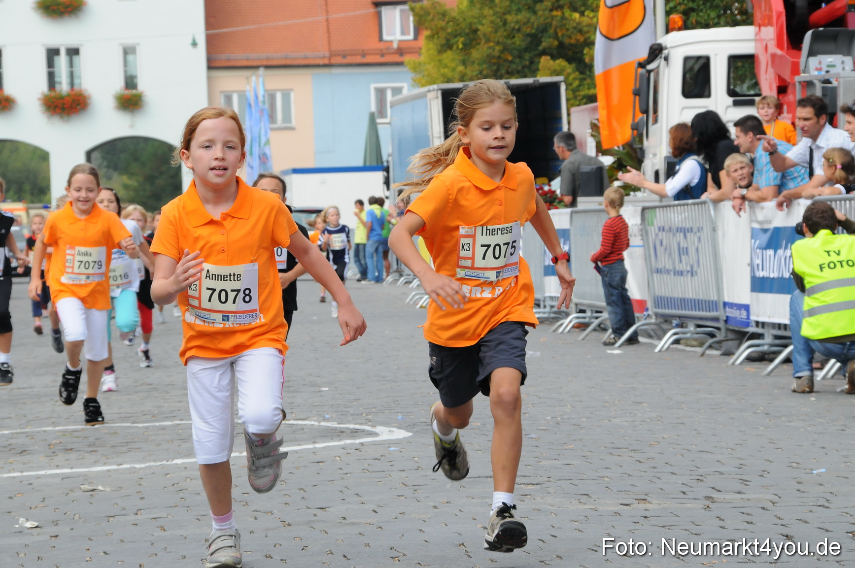 0039 Stadtlauf Neumarkt Bambinilaeufe 200909